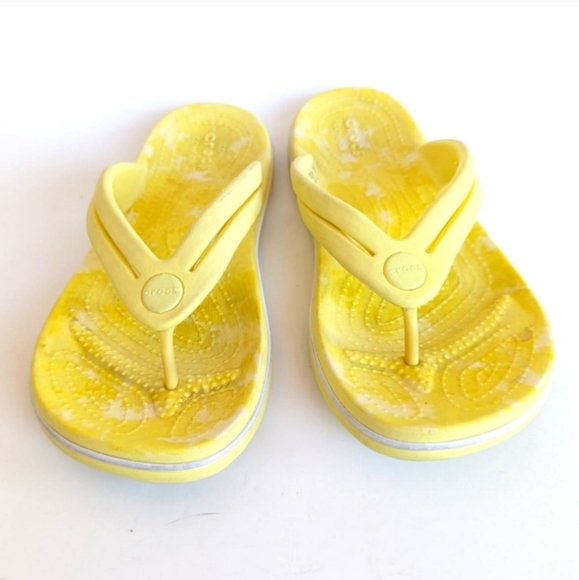 Crocs Crocband Bleach Dye FlipFlops Canary Yellow - Picture 2 of 9